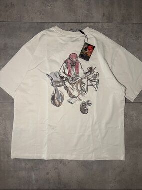 Men's Cream Short-Sleeve Graphic Tee with Traditional Musician Illustration